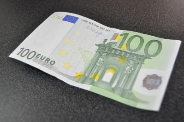 Certificatul verde se scumpeşte